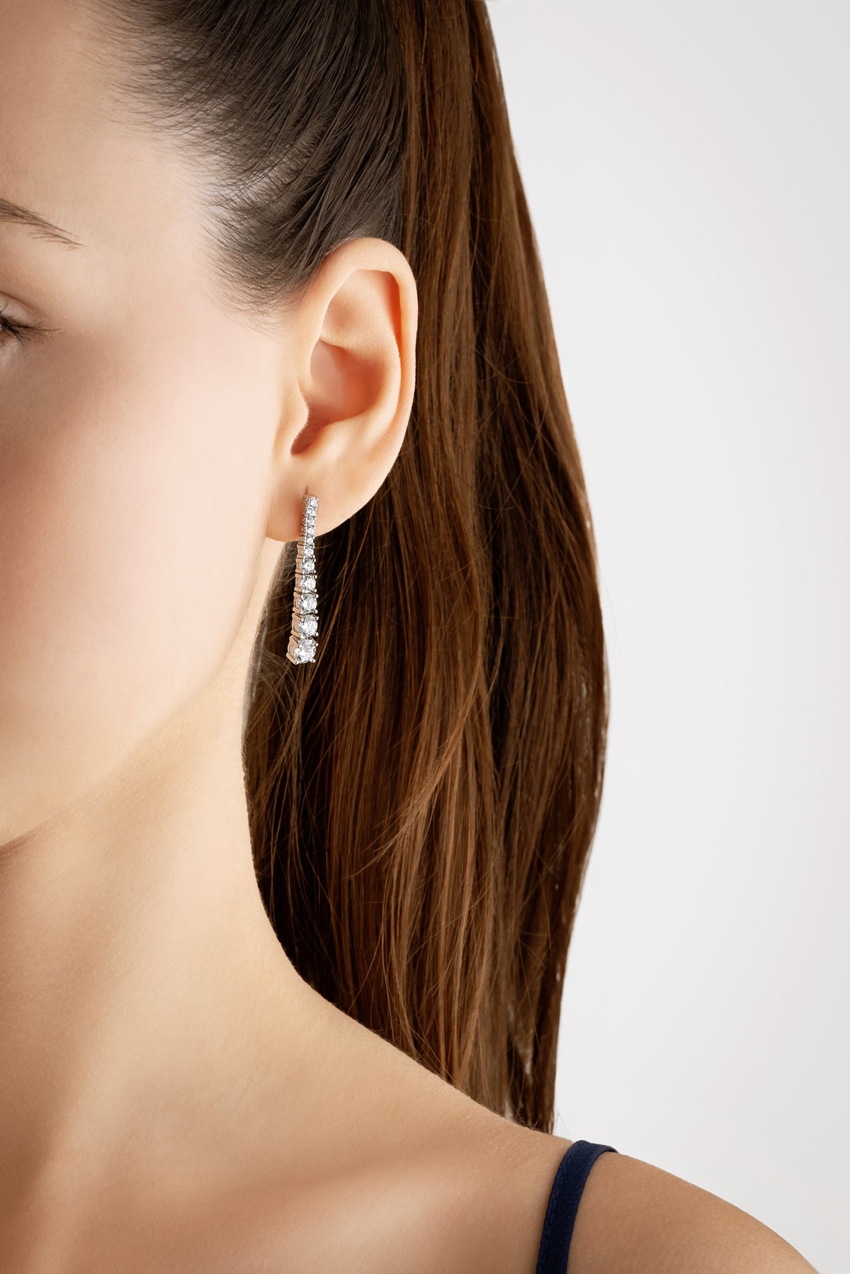 Beyaz Rüya 18 Ayar Beyaz Altın Kaplama Gümüş Su Yolu Küpe 5142310199