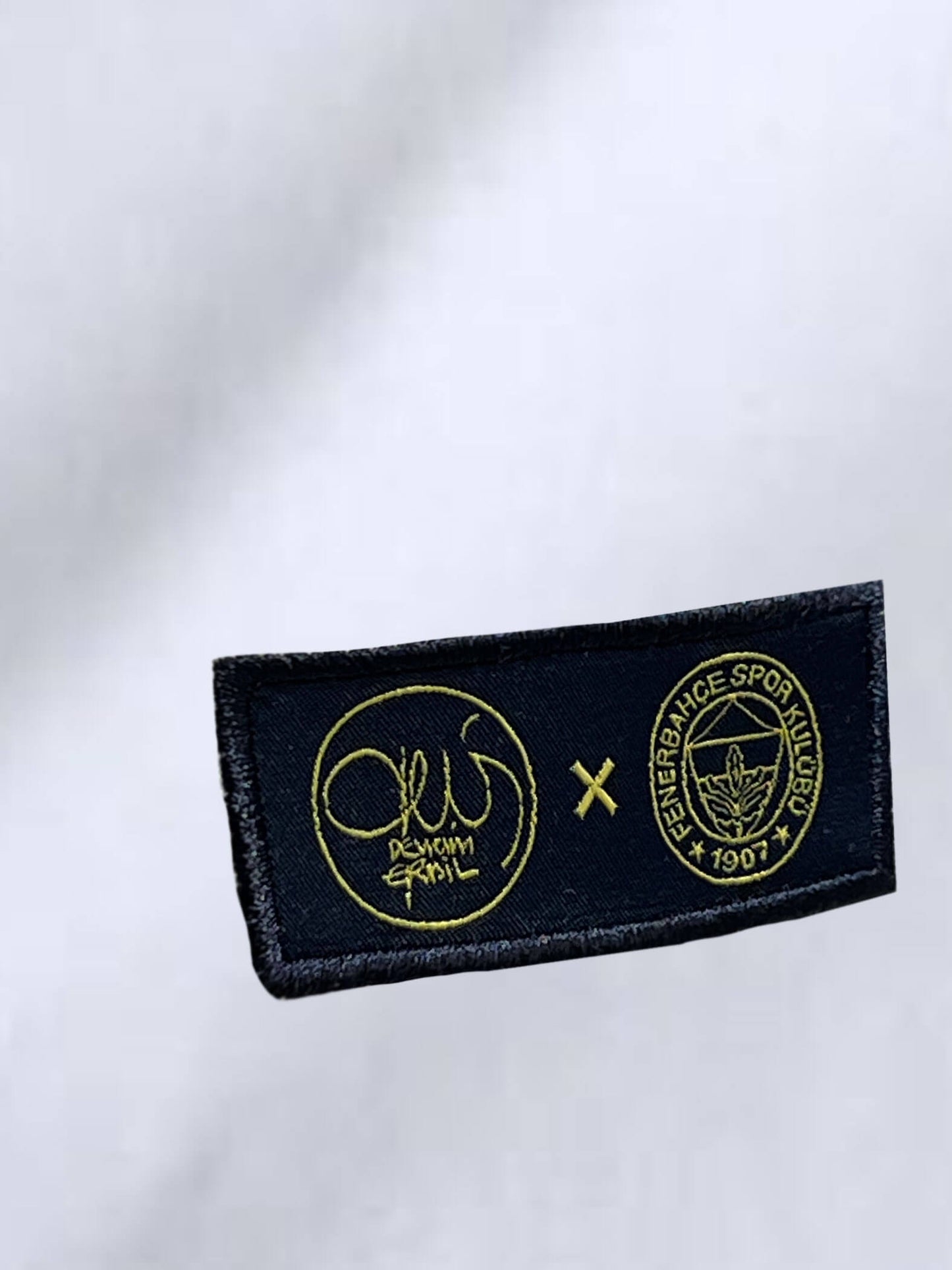 Fenerbahçe Devrim Erbil Palamut Logolu Beyaz Tshirt