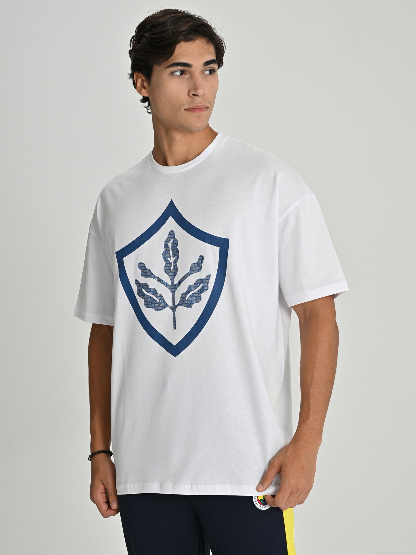 Fenerbahçe Beyaz Trend Parlak Baskı Erkek Oversize Tshirt