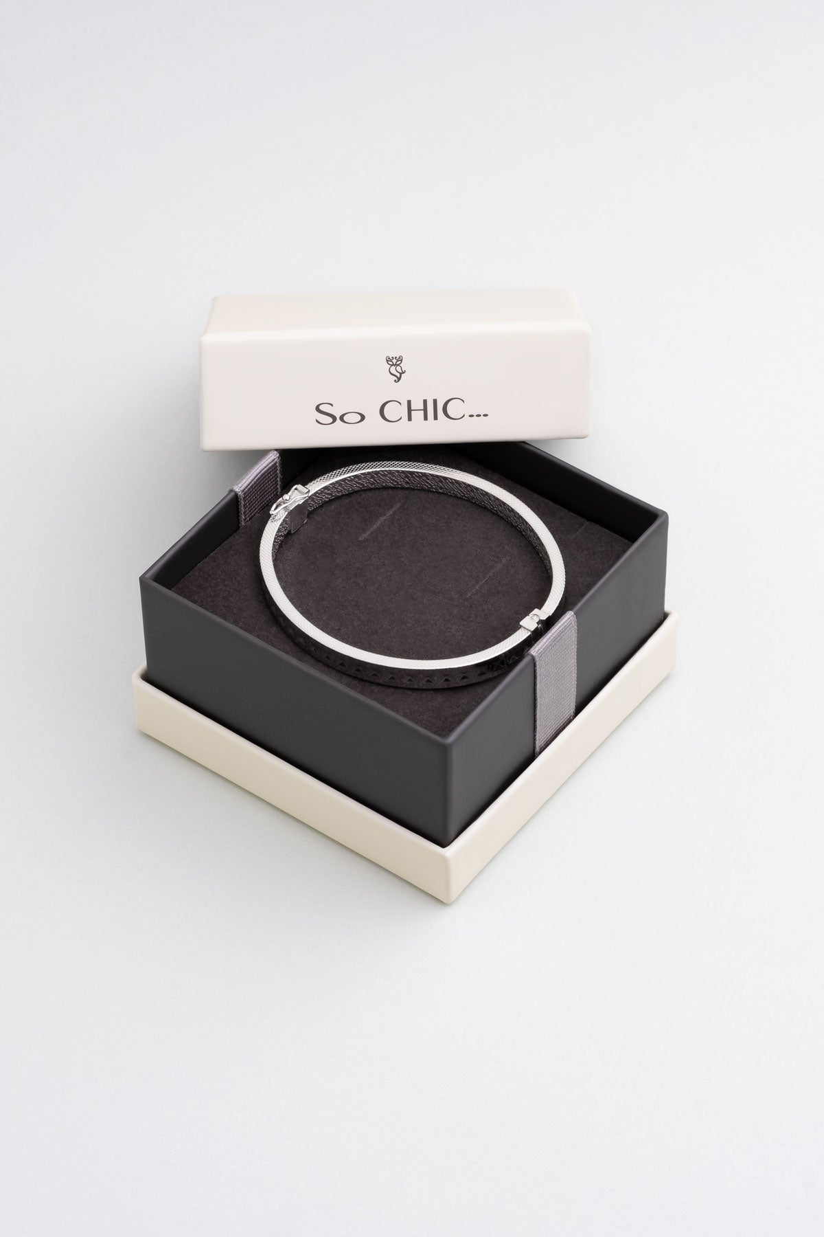 Italyan Tasarım 18 Ayar Beyaz Altın Kaplama Gümüş Kelepçe Bileklik 5154489999