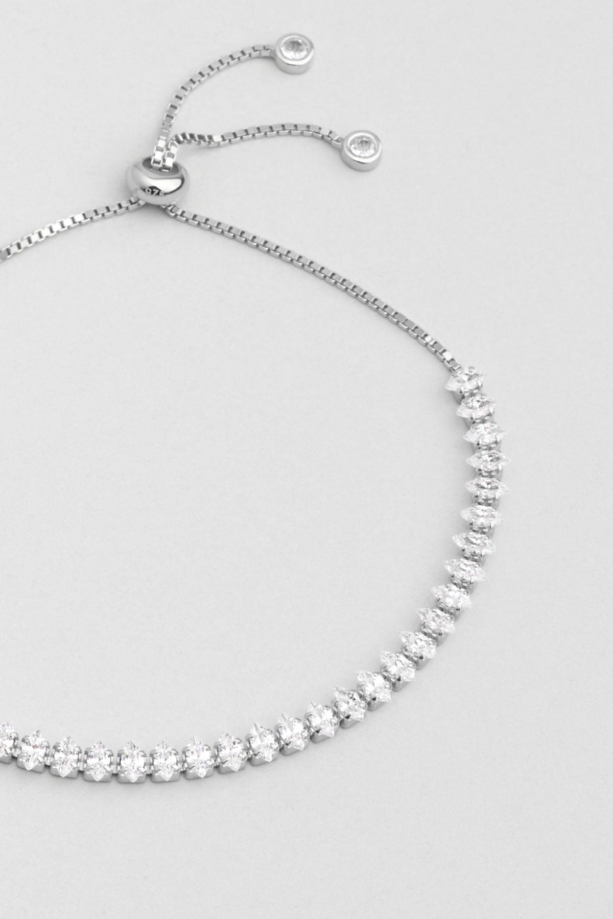 Modern Tasarım 18 Ayar Beyaz Altın Kaplama Ayarlanabilir Gümüş Su Yolu Bileklik 5160860199