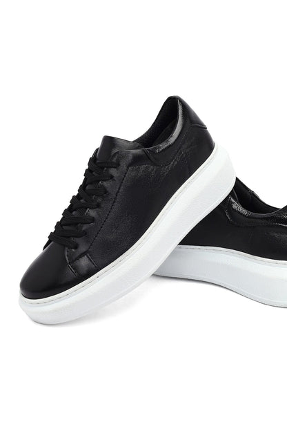 Kadın Siyah Bağcıklı Kalın Taban Deri Sneaker