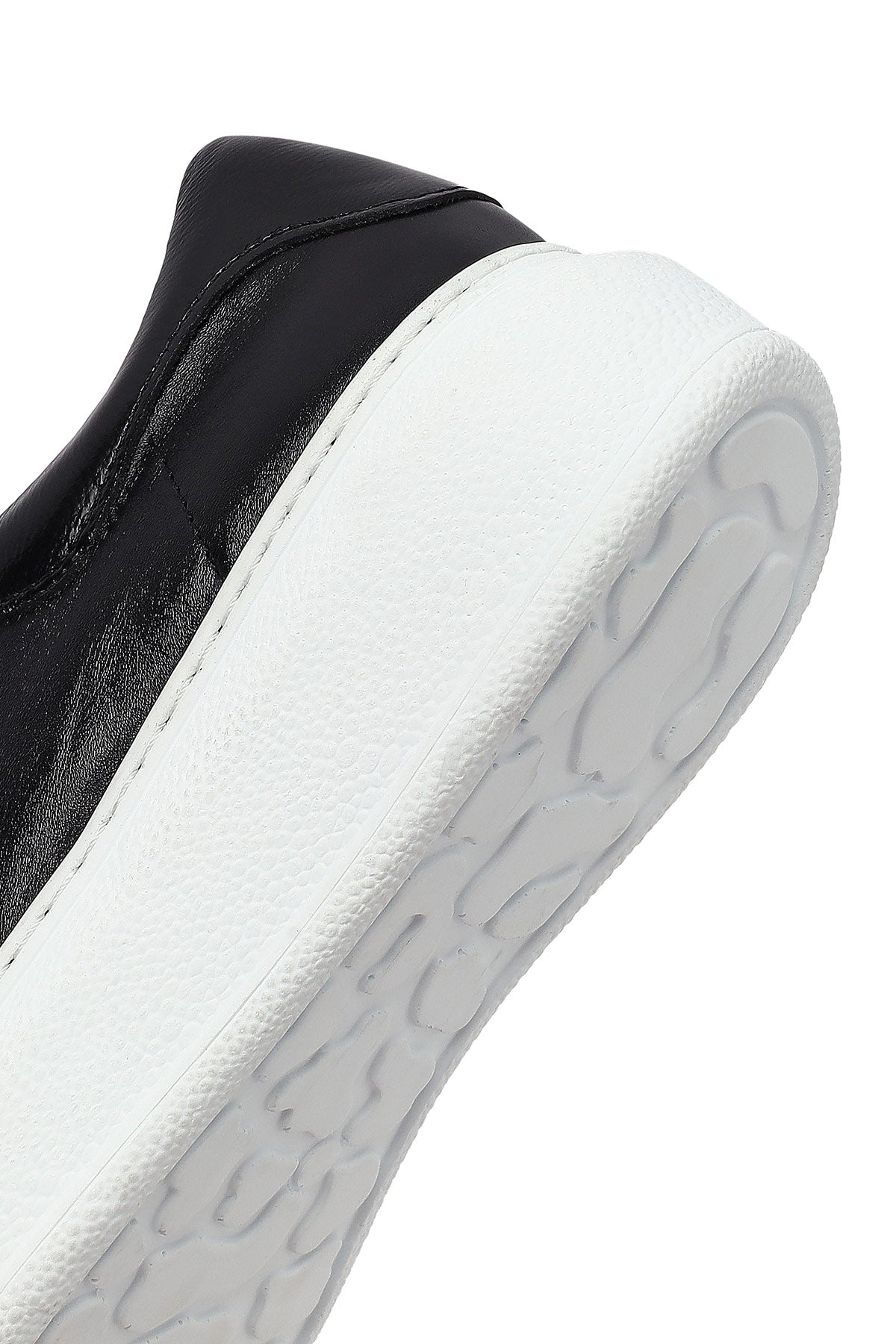 Kadın Siyah Bağcıklı Kalın Taban Deri Sneaker