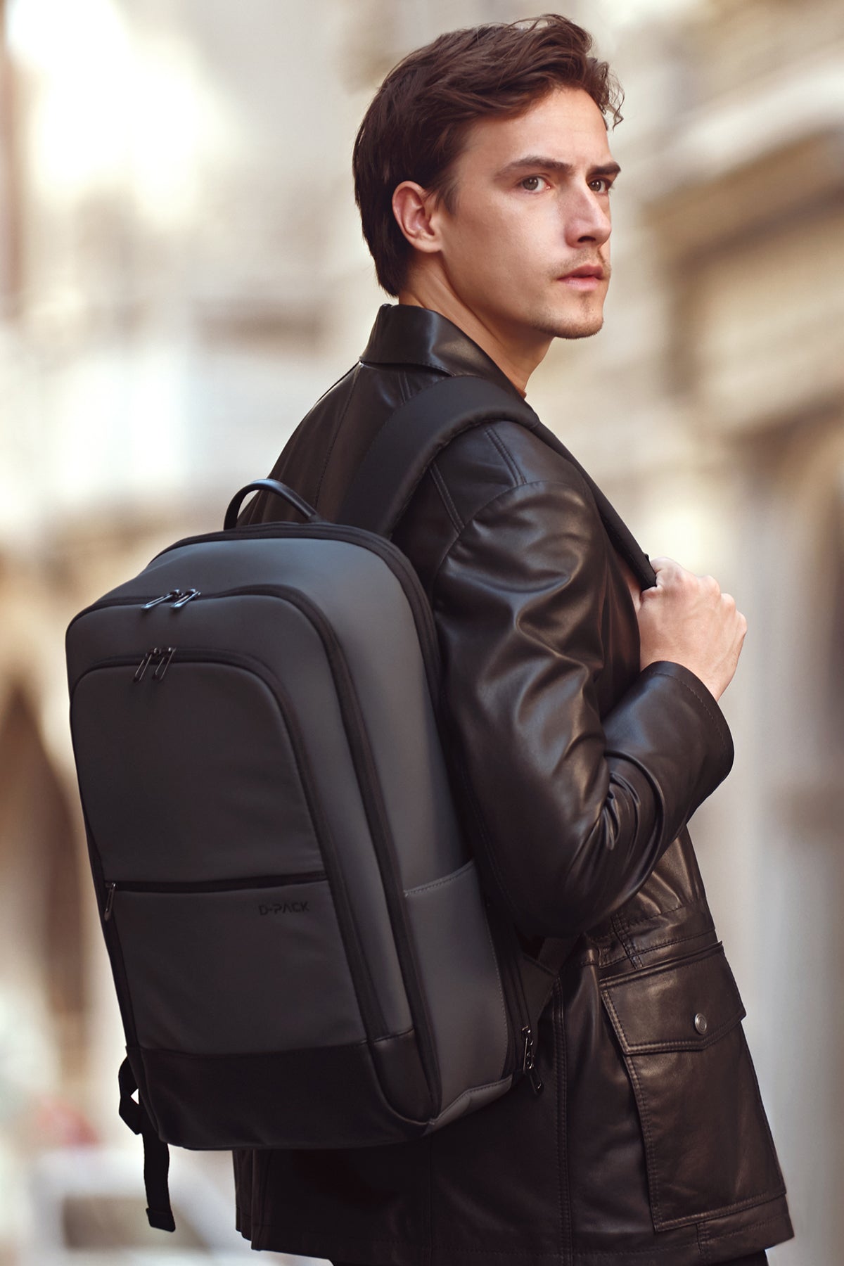 D-pack Erkek Gri Sırt Çantası
