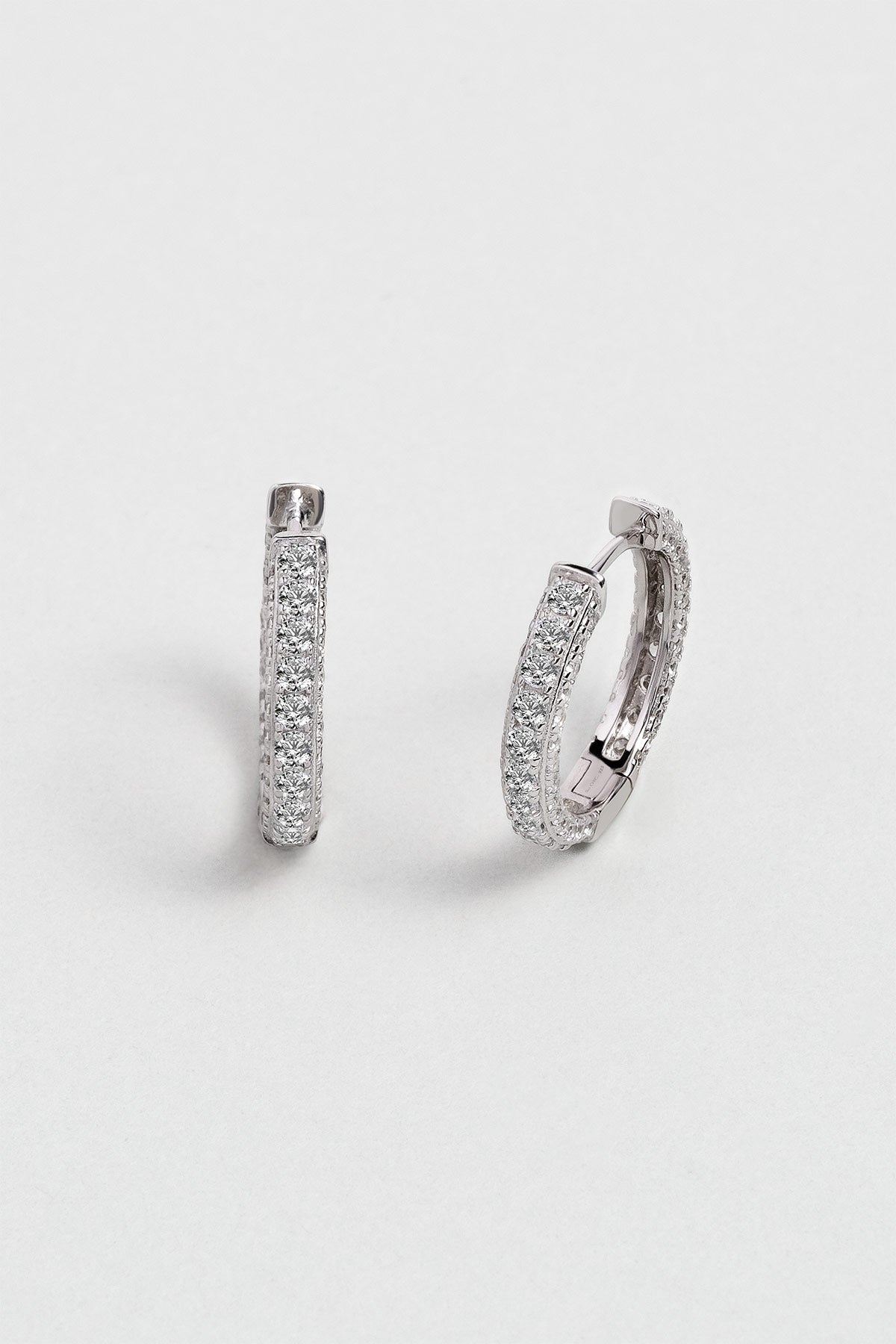 Klasik 18 Ayar Beyaz Altın Kaplama Gümüş Halka Küpe 5163250199