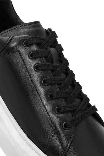 Erkek Siyah Bağcıklı Kalın Tabanlı Deri Sneaker