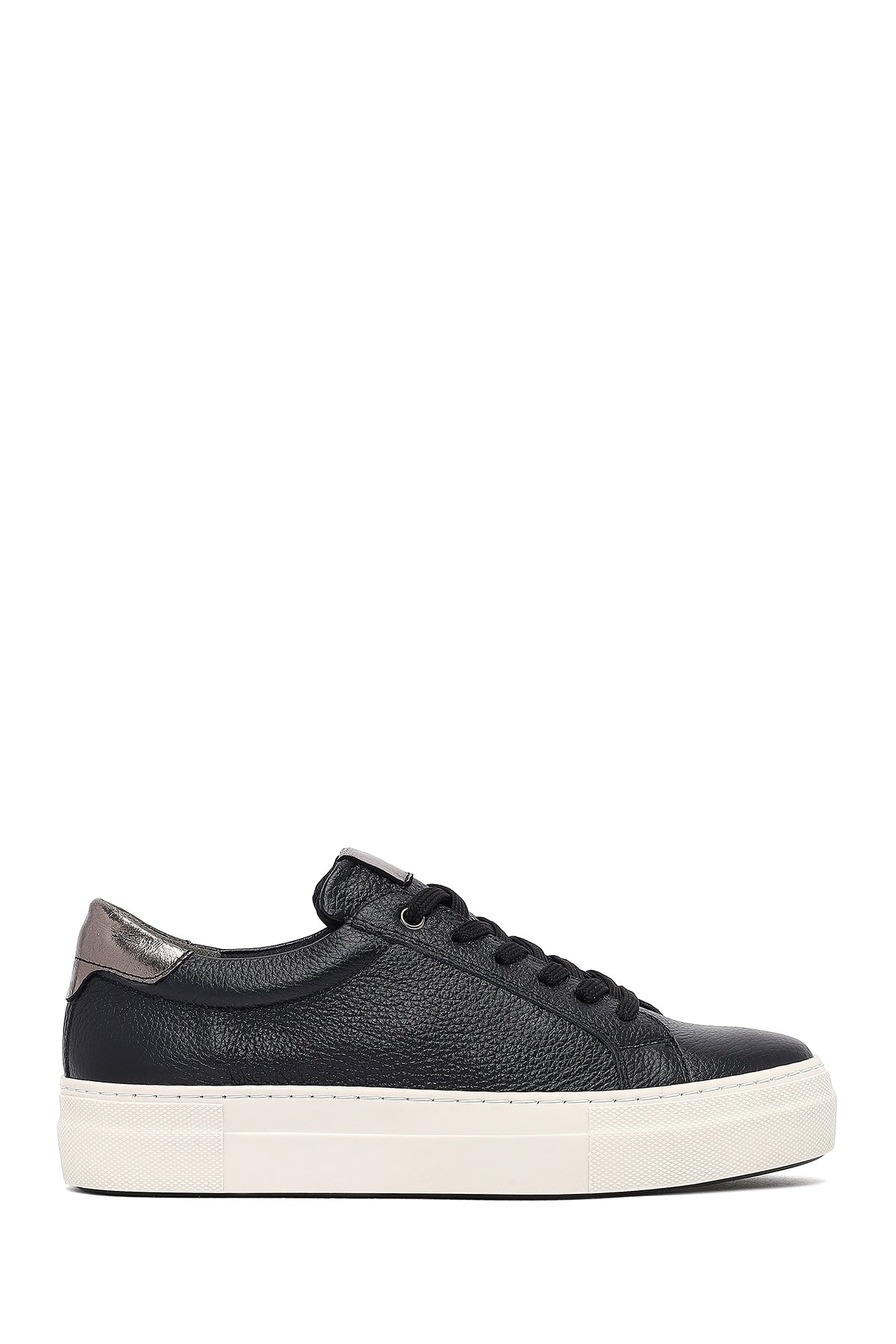 Kadın Siyah Bağcıklı Kalın Tabanlı Deri Sneaker