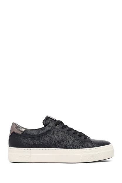 Kadın Siyah Bağcıklı Kalın Tabanlı Deri Sneaker