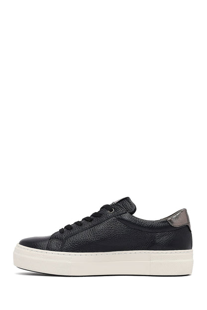 Kadın Siyah Bağcıklı Kalın Tabanlı Deri Sneaker