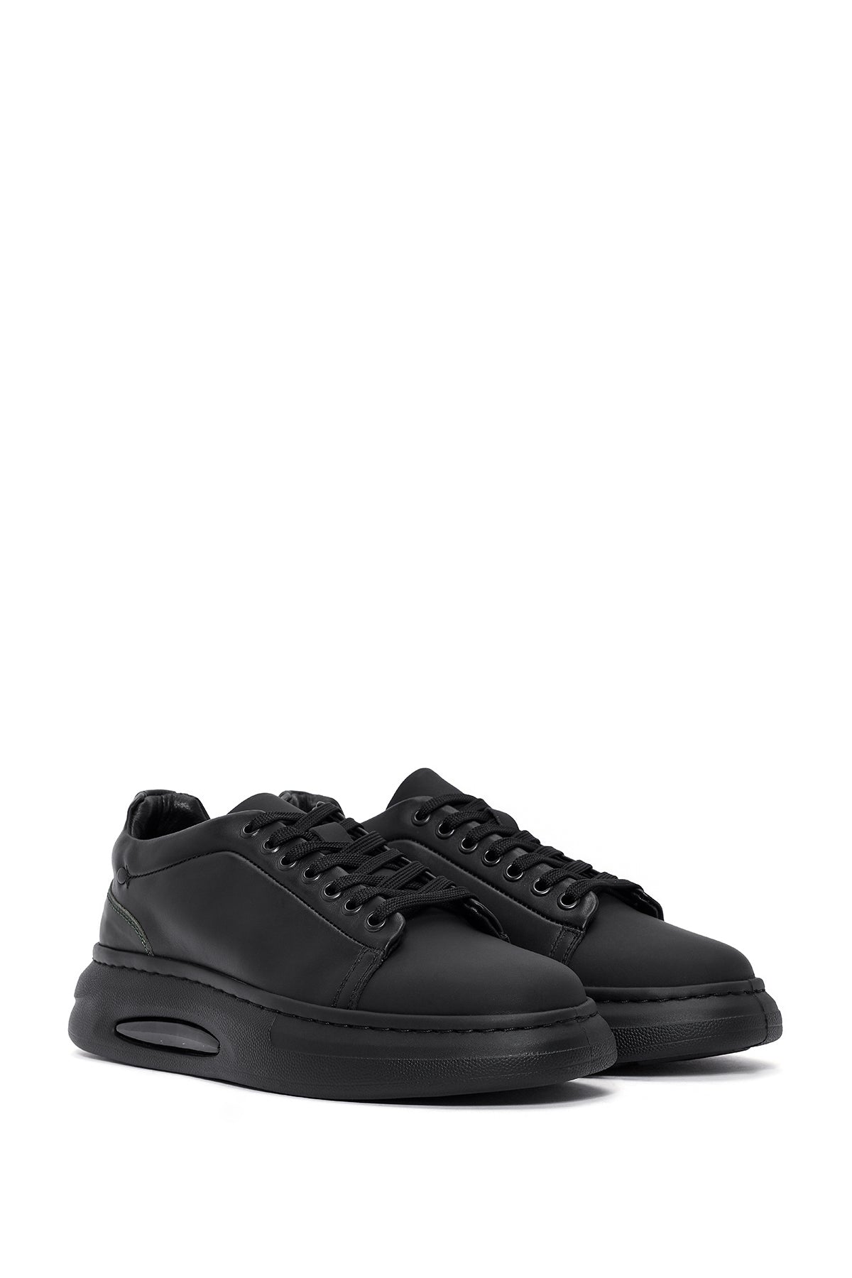 Erkek Siyah Bağcıklı Kalın Tabanlı Deri Sneaker