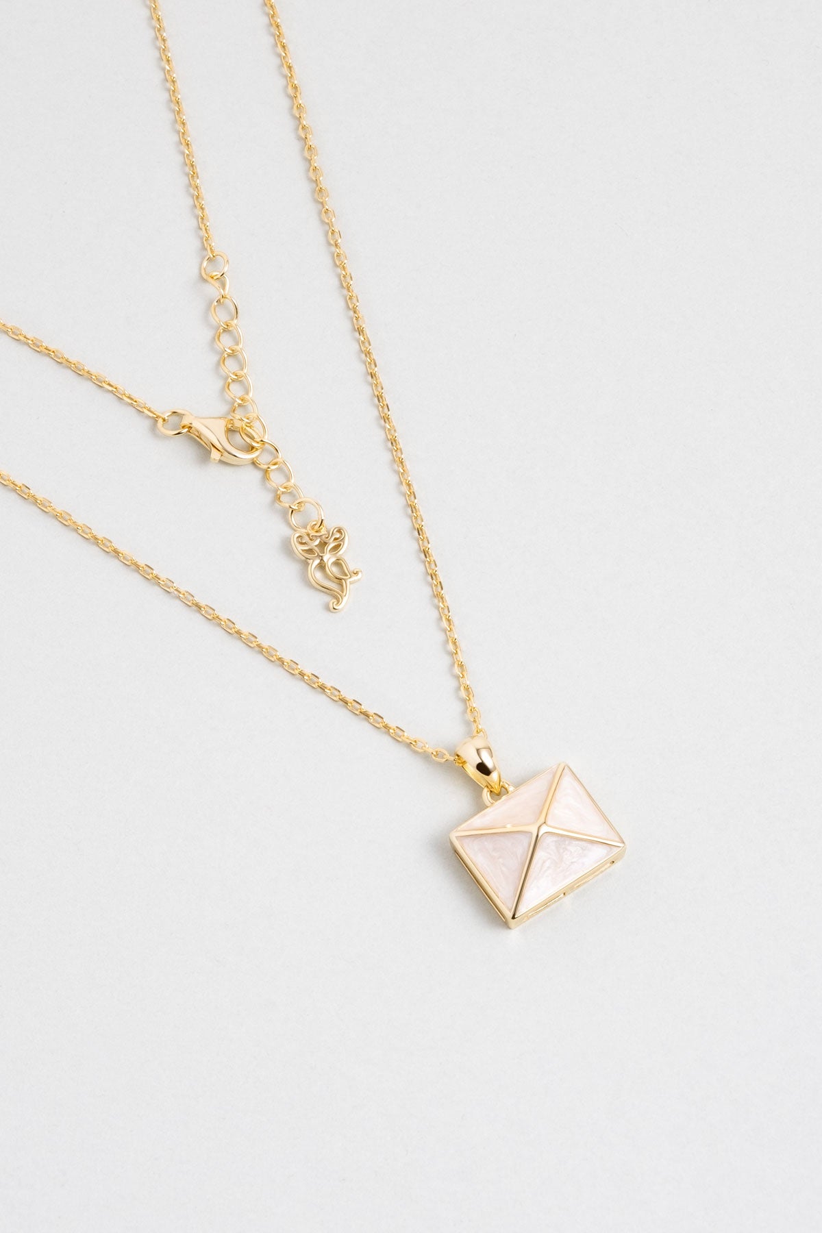 Saklı Mektup 18 Ayar Sarı Altın Kaplama 45 Cm Gümüş Kolye 5166090144