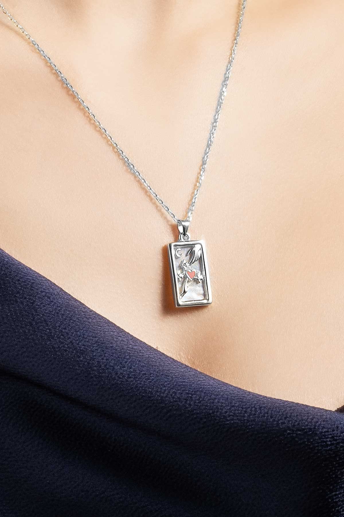 Aşk Dokunuşu 18 Ayar Beyaz Altın Kaplama 45 Cm Gümüş Kolye 5168144699