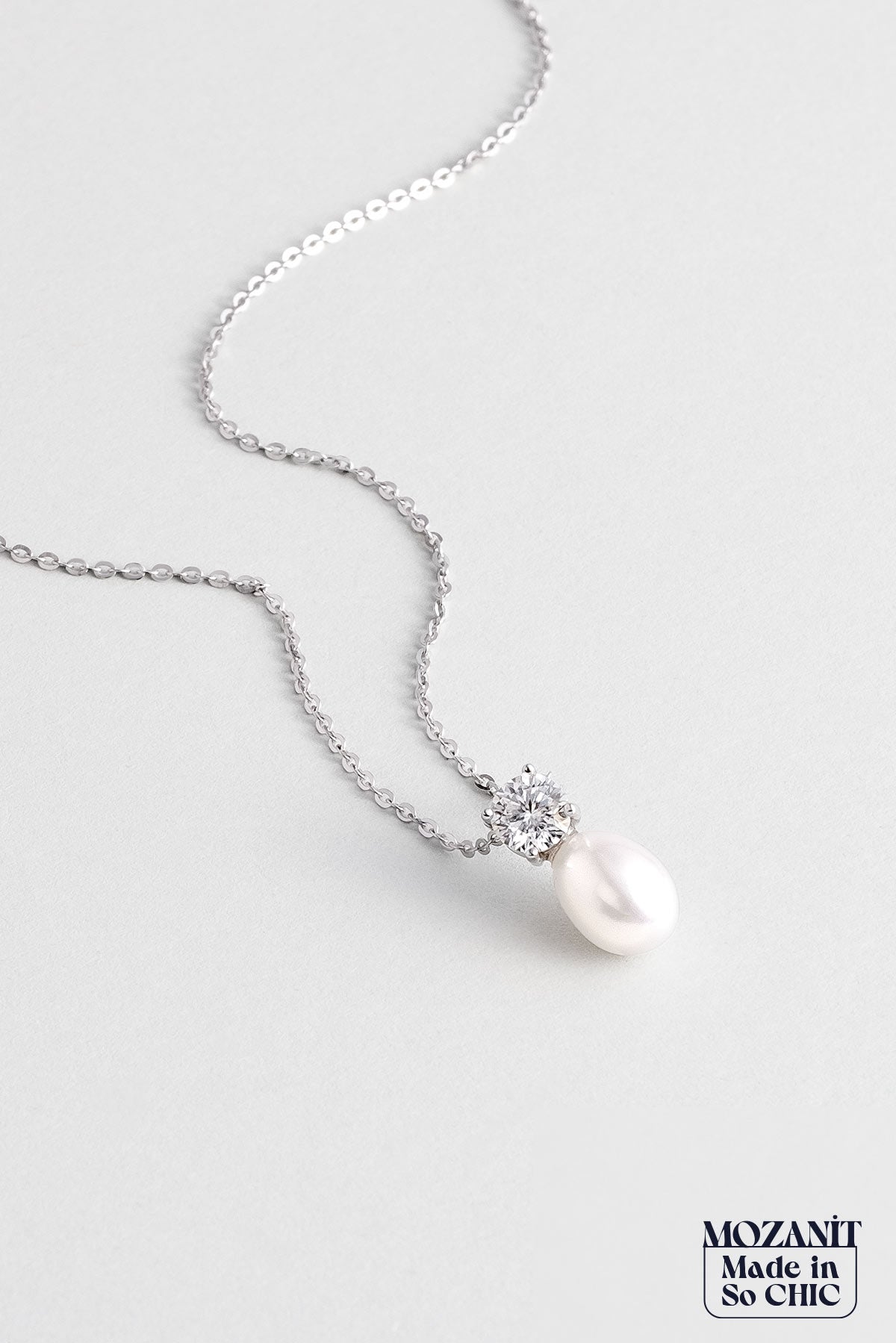 Mozanit Rüyası 18 Ayar Beyaz Altın Kaplama Inci Taşlı 46 Cm Gümüş Kolye 5170406299