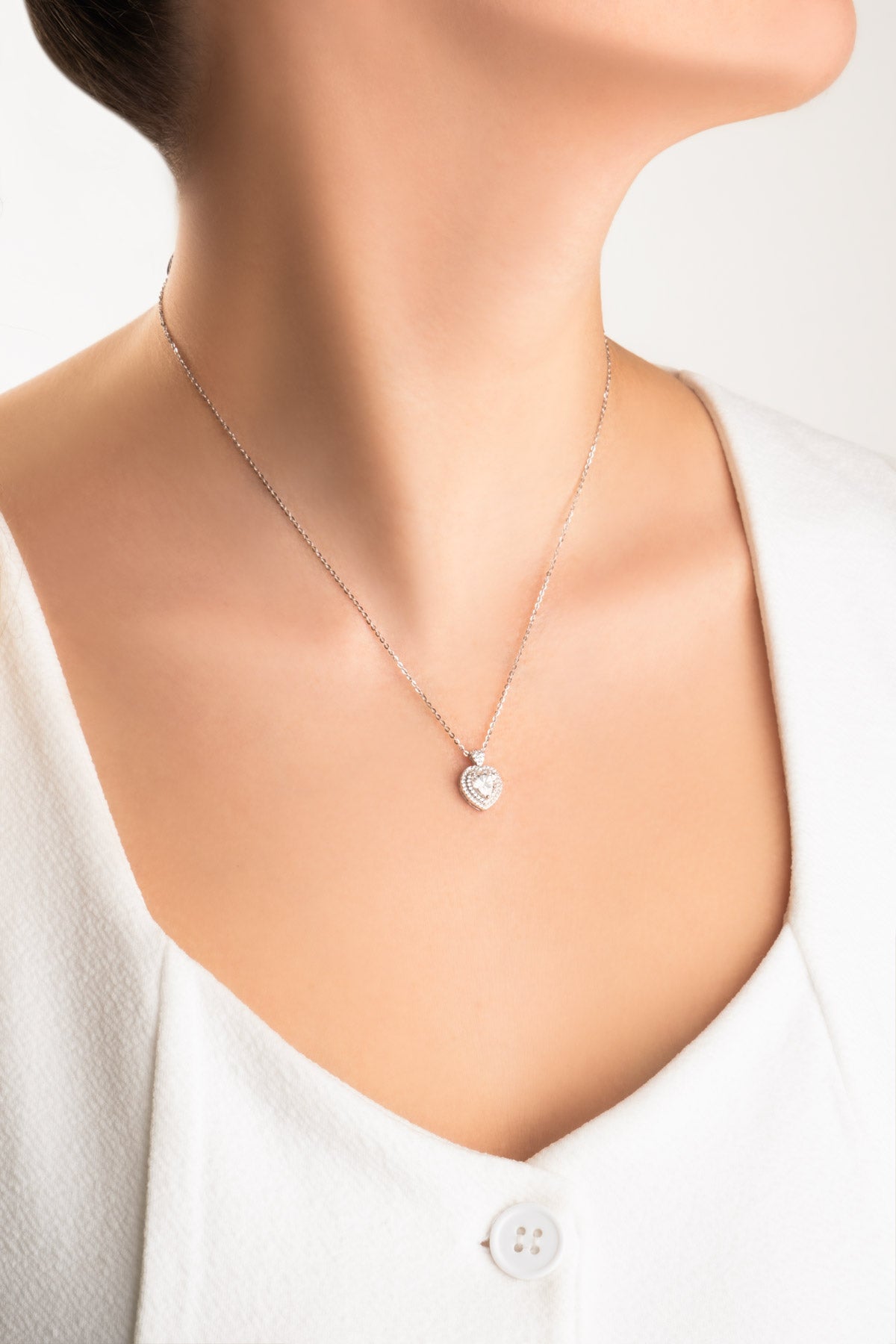 Kalp Mozanit 18 Ayar Beyaz Altın Kaplama 44 Cm Gümüş Kolye 5170430199