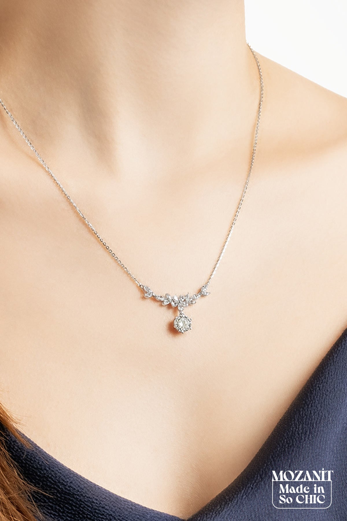 Mozanit Çiçeği 18 Ayar Beyaz Altın Kaplama 45 Cm Gümüş Kolye 5170970199