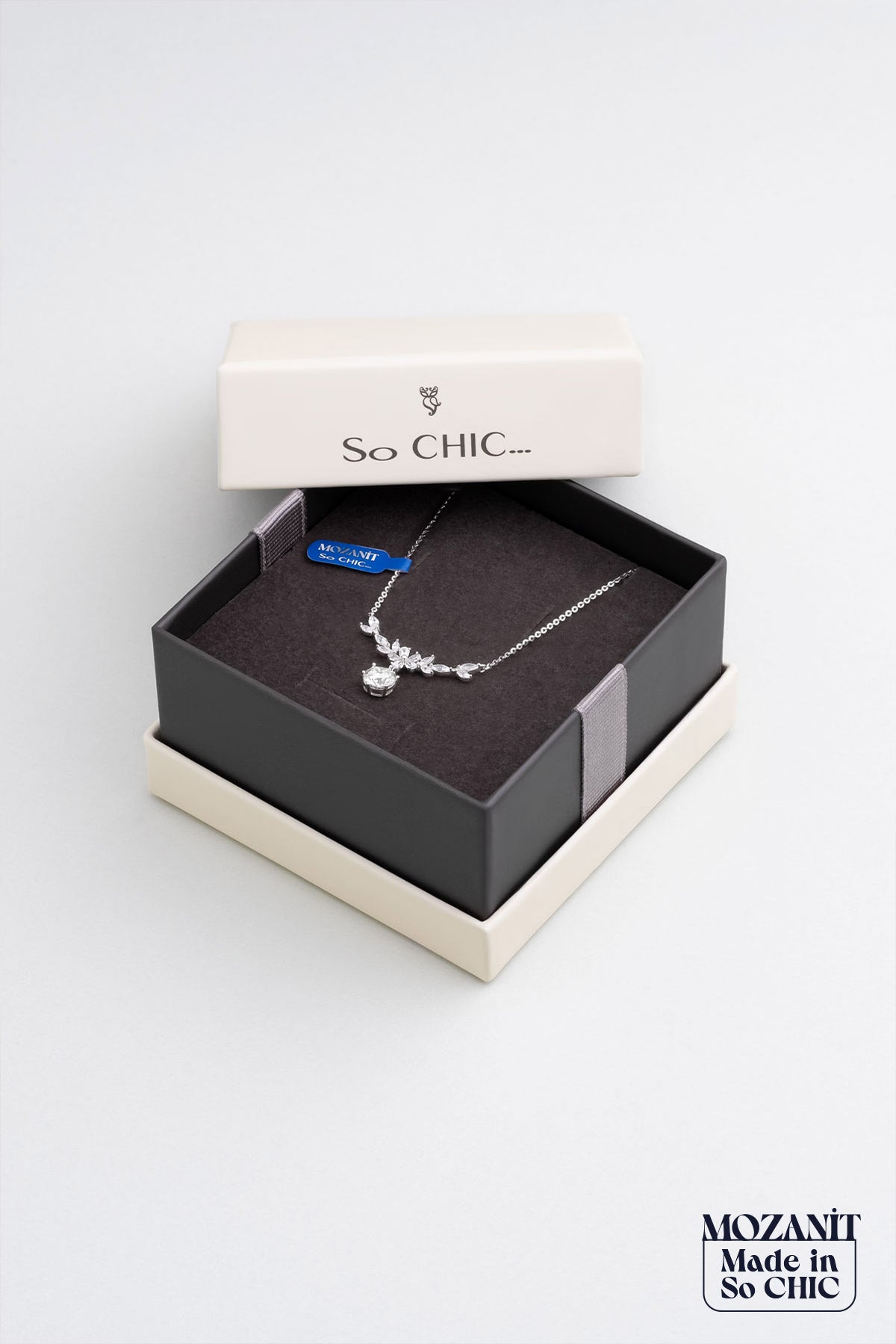 Mozanit Çiçeği 18 Ayar Beyaz Altın Kaplama 45 Cm Gümüş Kolye 5170970199