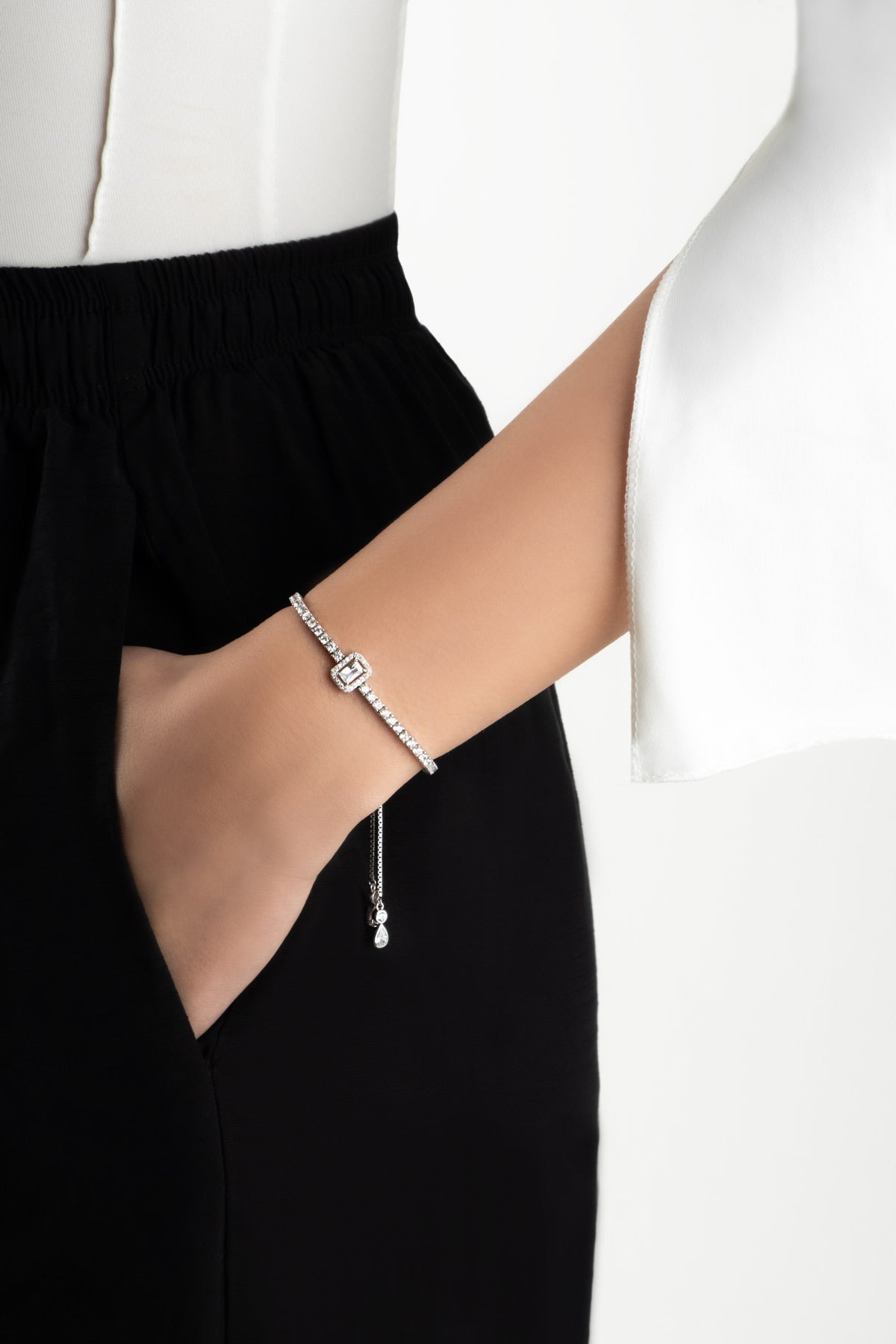 Baget Işıltısı 18 Ayar Beyaz Altın Kaplama Ayarlanabilir Gümüş Su Yolu Bileklik 5173990199