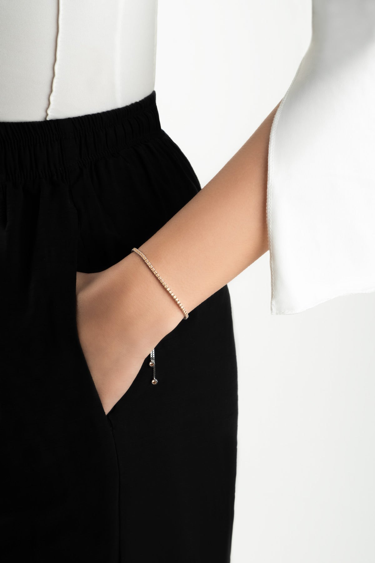 Carmen 18 Ayar Beyaz Altın Kaplama Ayarlanabilir Gümüş Bileklik 5178270699