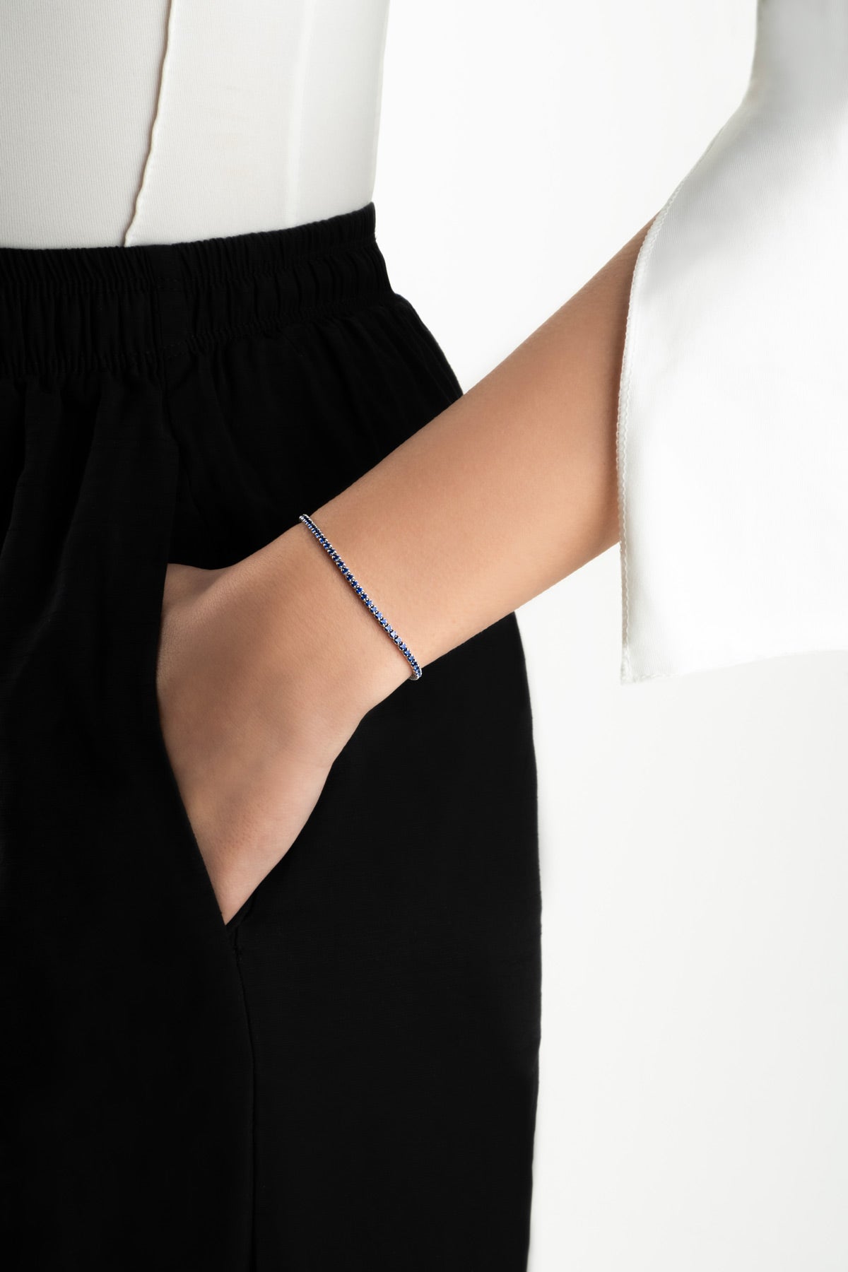 Mikanos 18 Ayar Beyaz Altın Kaplama Ayarlanabilir Gümüş Bileklik 5178271299