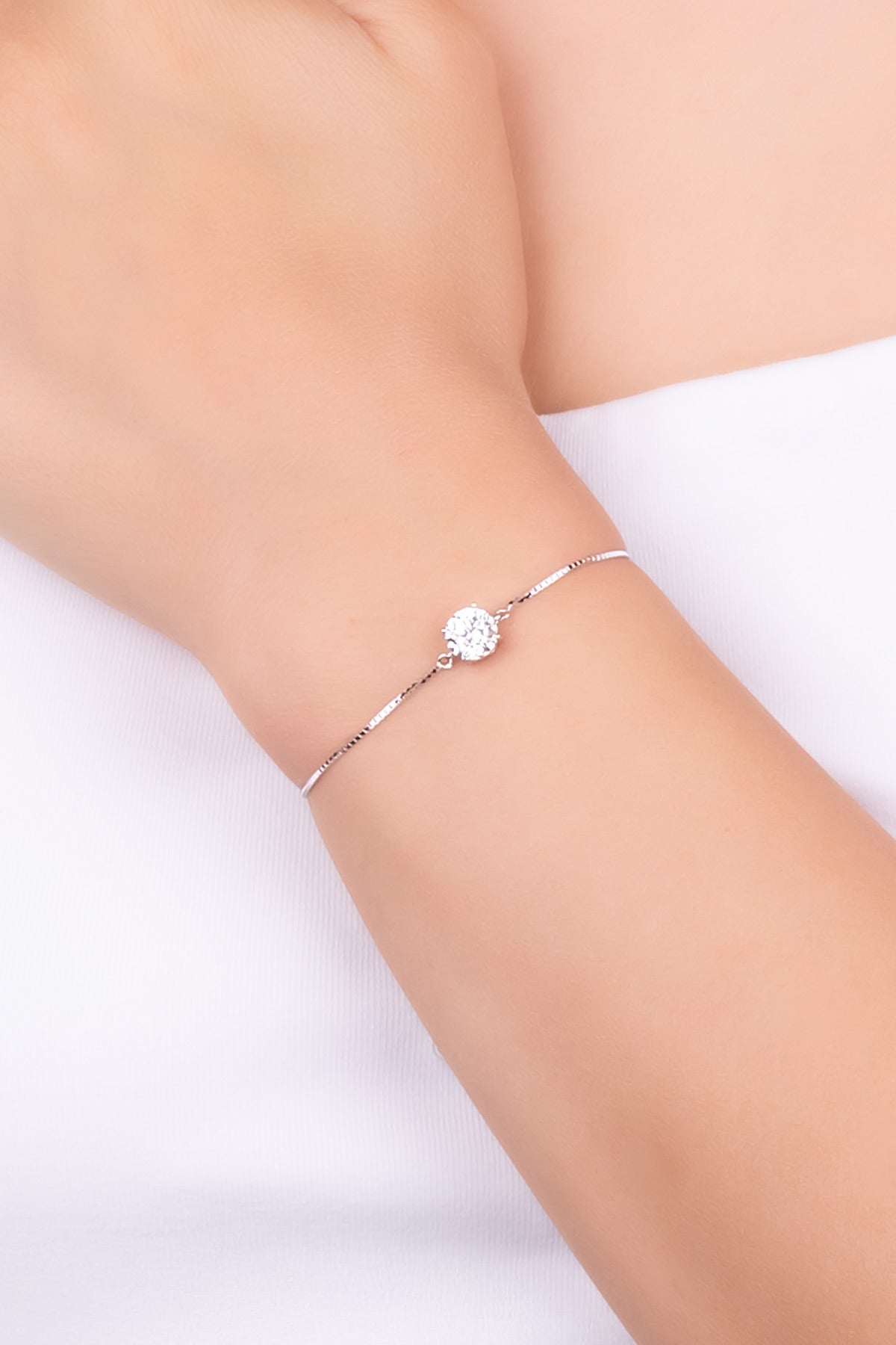 Mozanit Işığı 18 Ayar Beyaz Altın Kaplama Ayarlanabilir Gümüş Bileklik 5199090199