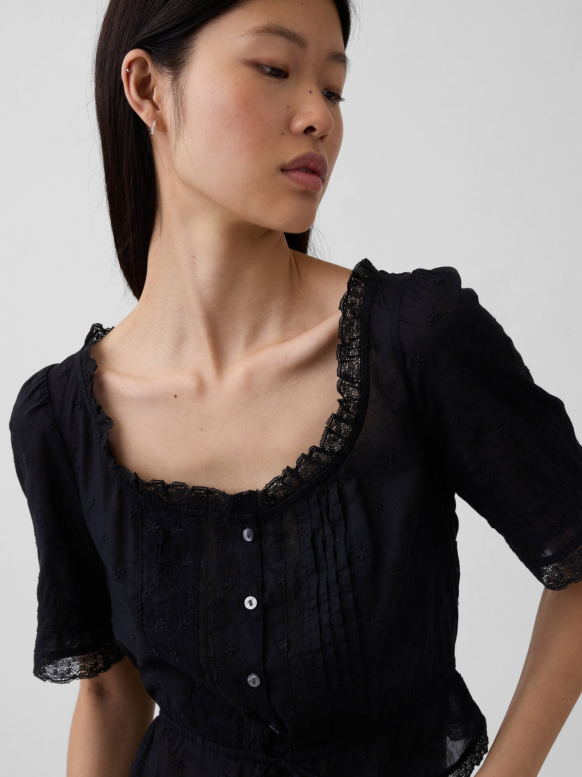 Siyah Dantel Detaylı Peplum Bluz