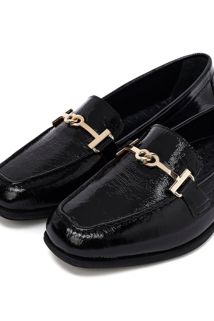 Kadın Siyah Tokalı Deri Maskülen Loafer