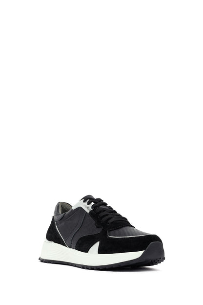 Kadın Siyah Bağcıklı Kalın Tabanlı Deri Sneaker