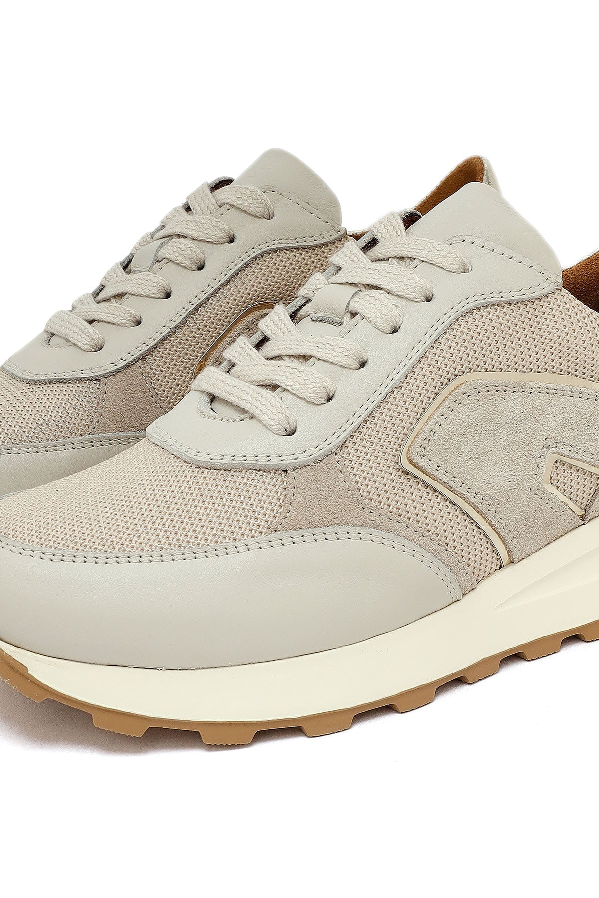 Kadın Bej Bağcıklı Kalın Tabanlı Deri Sneaker