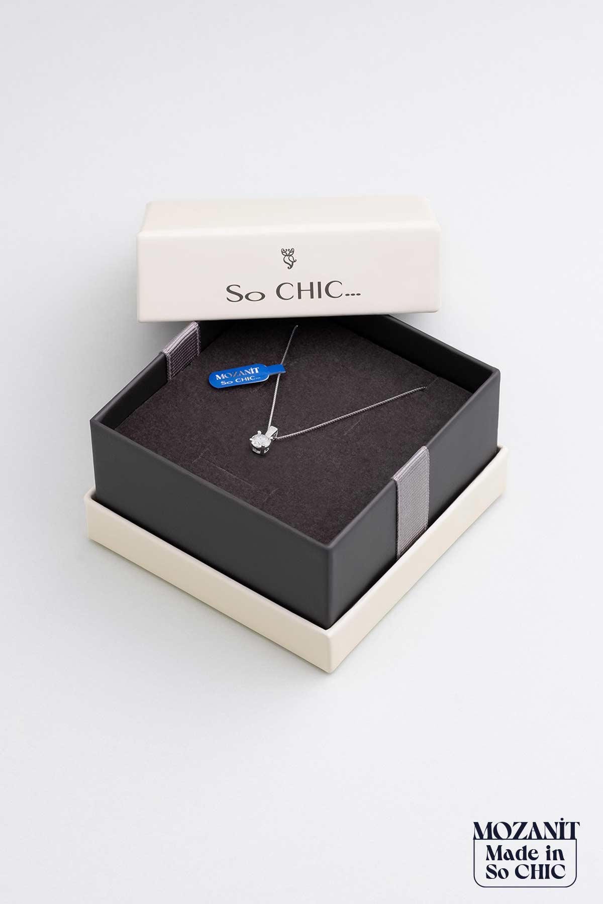 Mozanit Dokunuşu 18 Ayar Beyaz Altın Kaplama 45 Cm Gümüş Tektaş Kolye 5205510199