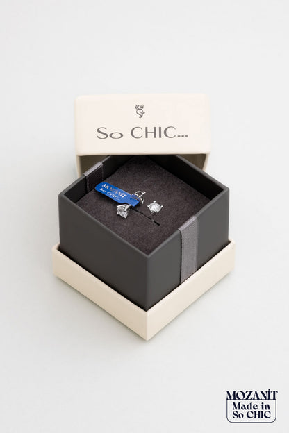 Mozanit Dokunuşu 18 Ayar Beyaz Altın Kaplama Gümüş Tektaş Küpe 5205540199