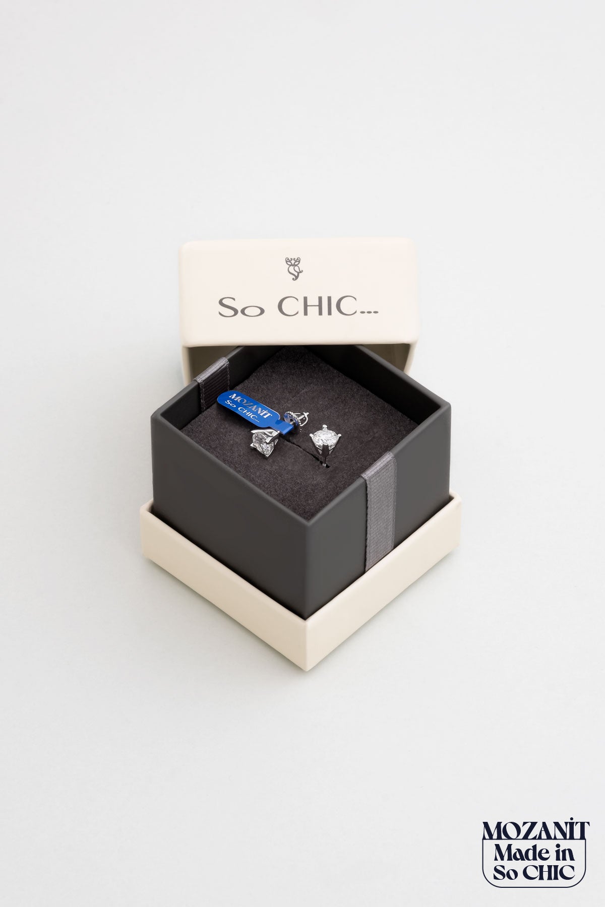 Mozanit Işığı 18 Ayar Beyaz Altın Kaplama Gümüş Tektaş Küpe 5205550199