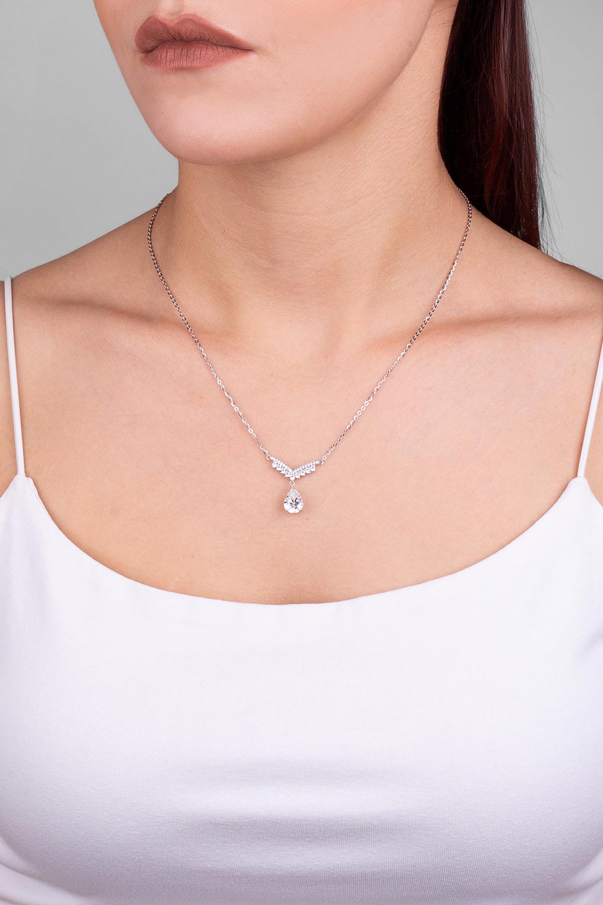 Mozanit Charlotte 18 Ayar Beyaz Altın Kaplama 46 Cm Gümüş Kolye 5205810199