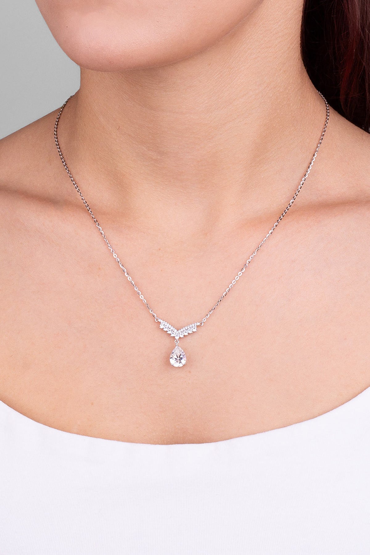 Mozanit Charlotte 18 Ayar Beyaz Altın Kaplama 46 Cm Gümüş Kolye 5205810199