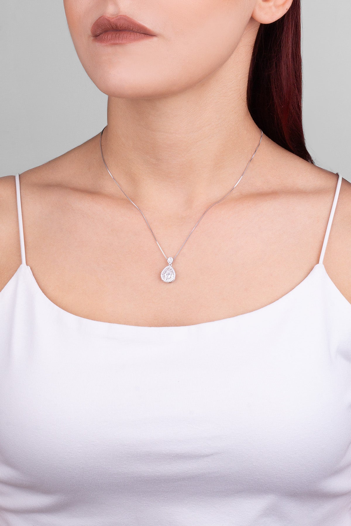 Damla Mozanit 18 Ayar Beyaz Altın Kaplama 46 Cm Gümüş Kolye 5205820199