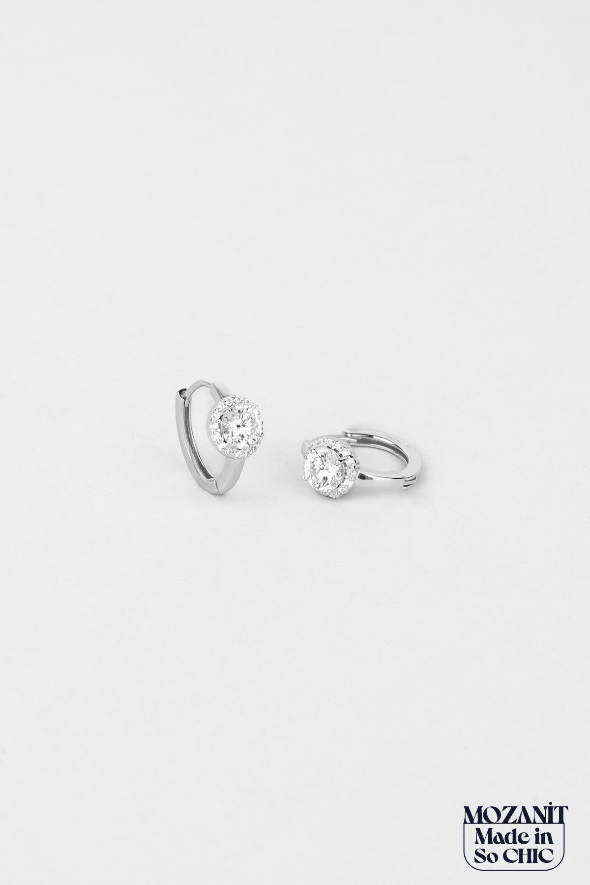 Mozanit Dansı 18 Ayar Beyaz Altın Kaplama Gümüş Küpe 5205950199