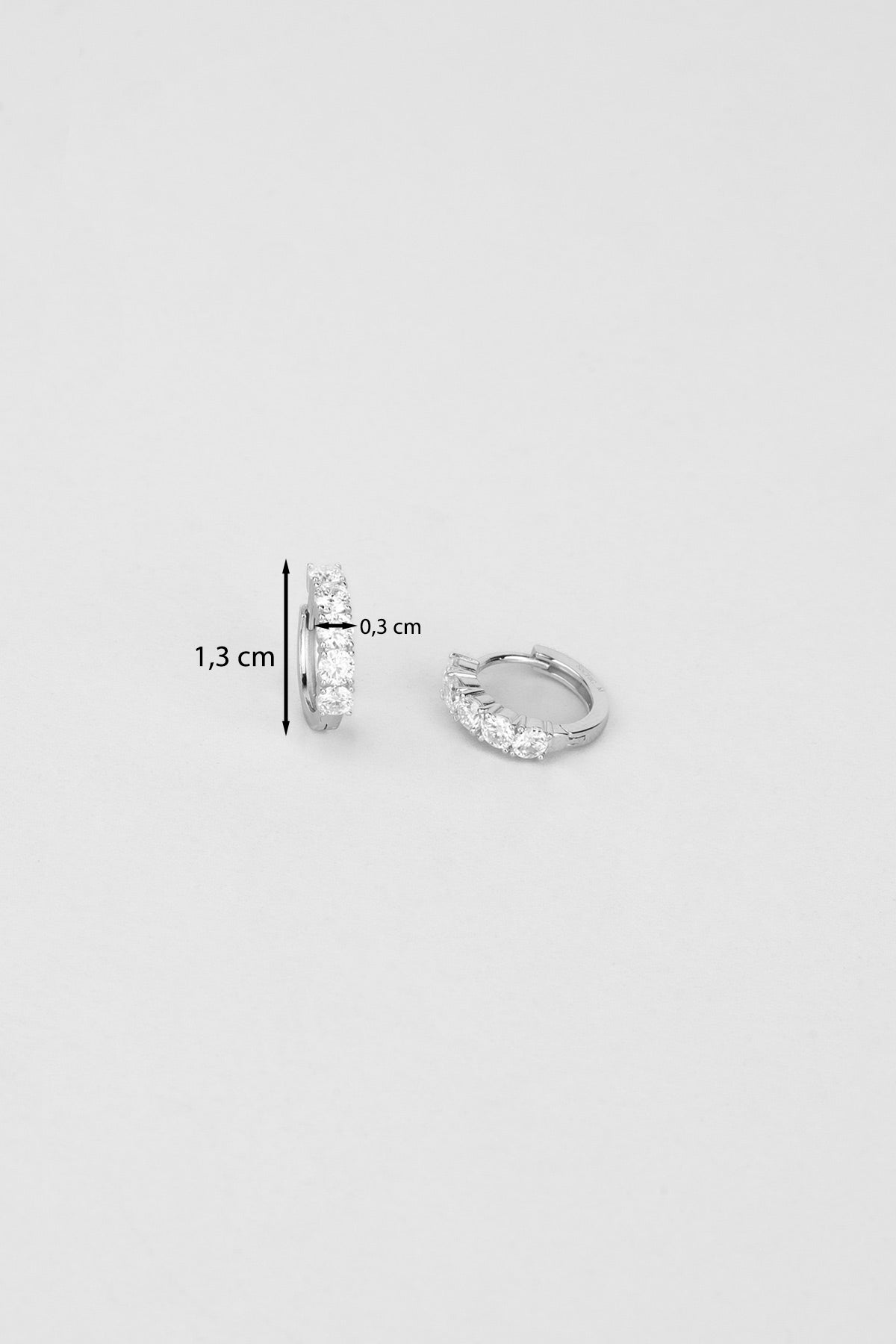 Aura Mozanit 18 Ayar Beyaz Altın Kaplama Gümüş Halka Küpe 5205970199