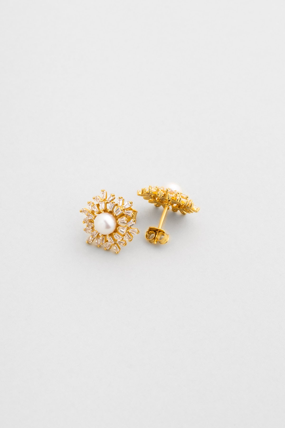 Inci Güneşi 18 Ayar Sarı Altın Kaplama Gümüş Küpe 5207696244