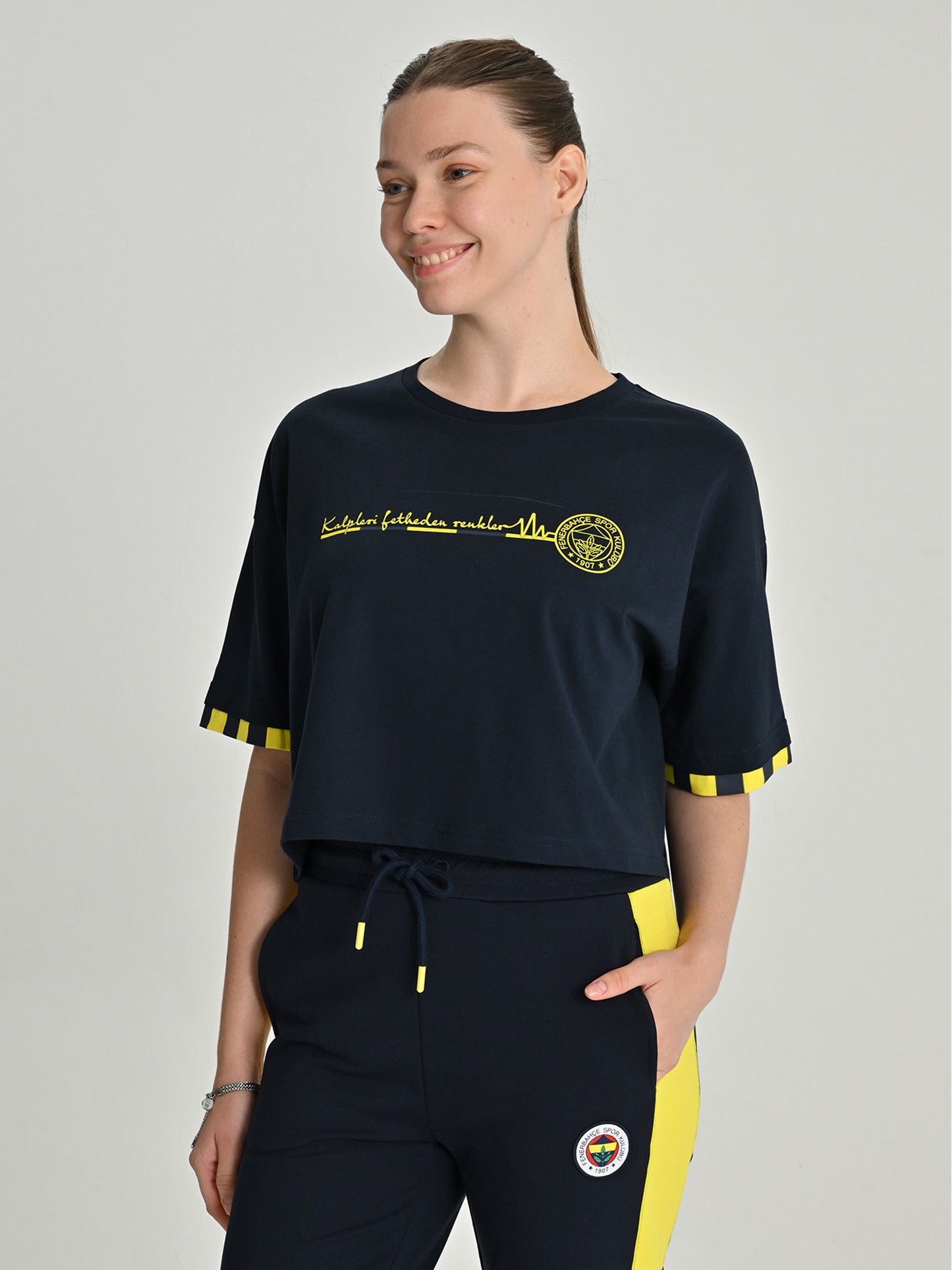 Fenerbahçe Lacivert Tribün Kalpleri Fetheden Renkler Kadın Oversize Tshirt