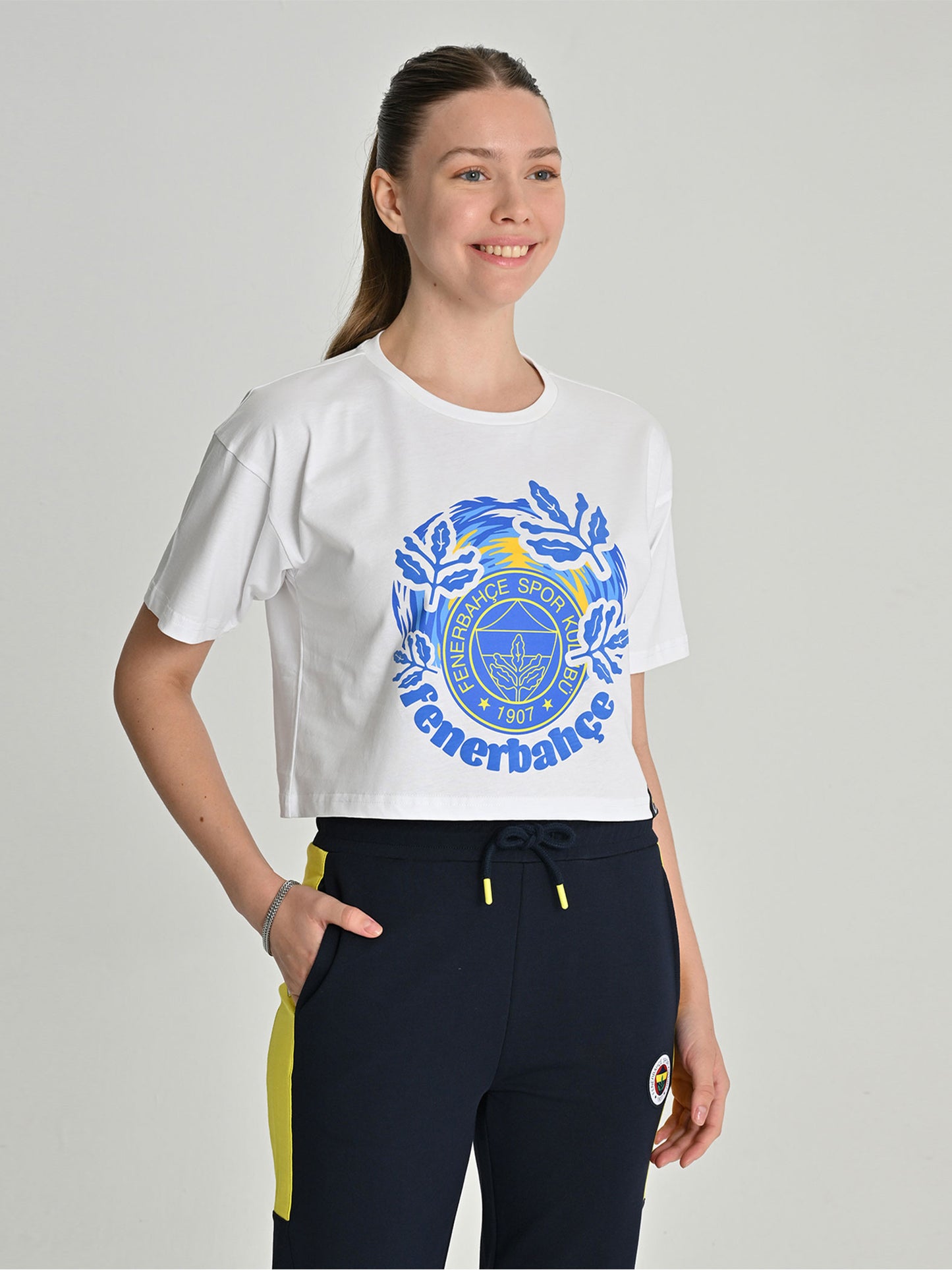 Fenerbahçe Beyaz Tribün Palamut Detaylı Kadın Oversize Tshirt