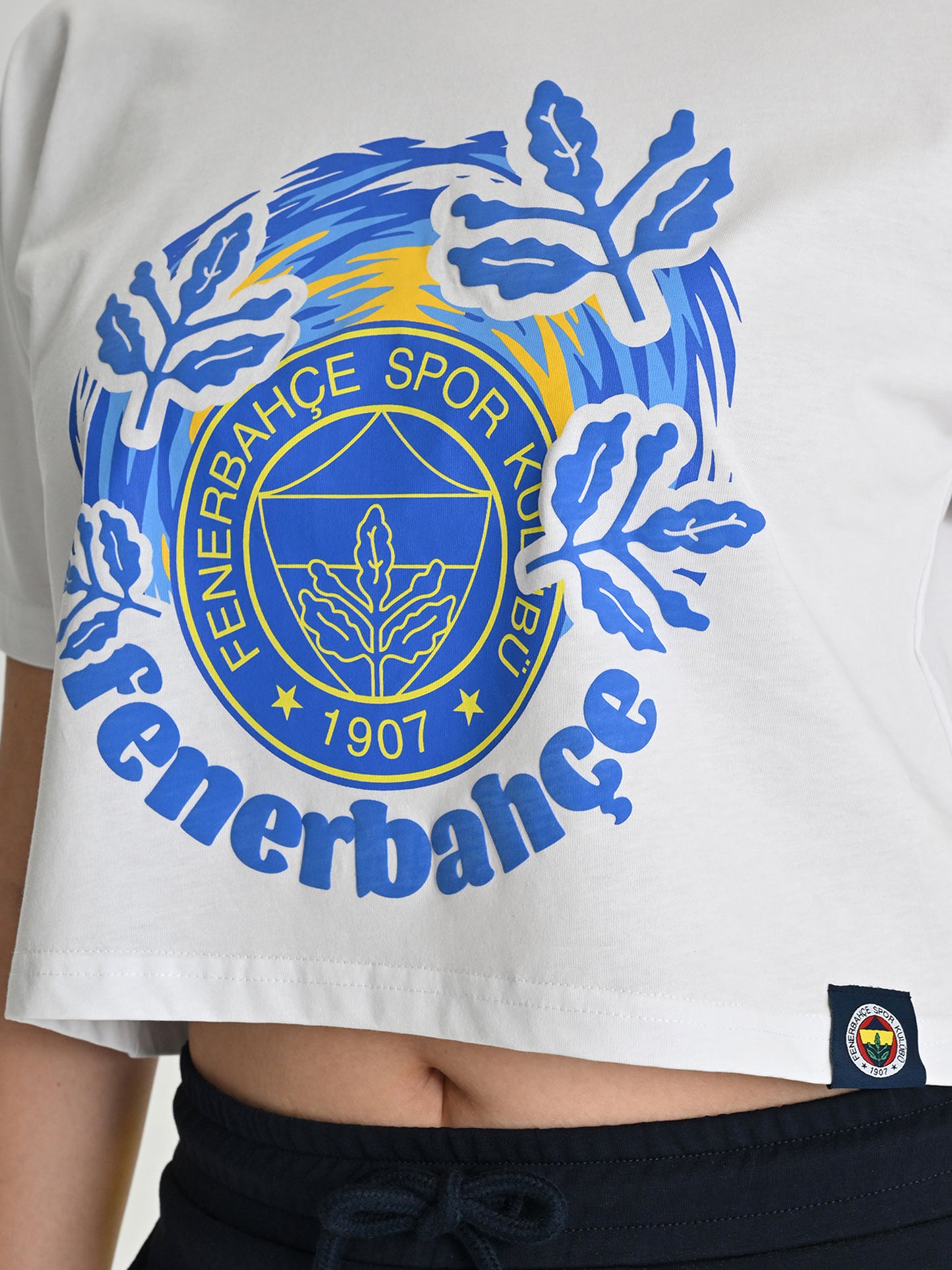 Fenerbahçe Beyaz Tribün Palamut Detaylı Kadın Oversize Tshirt