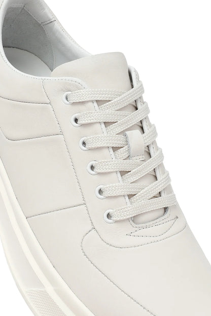 Erkek Beyaz Bağcıklı Kalın Tabanlı Deri Sneaker