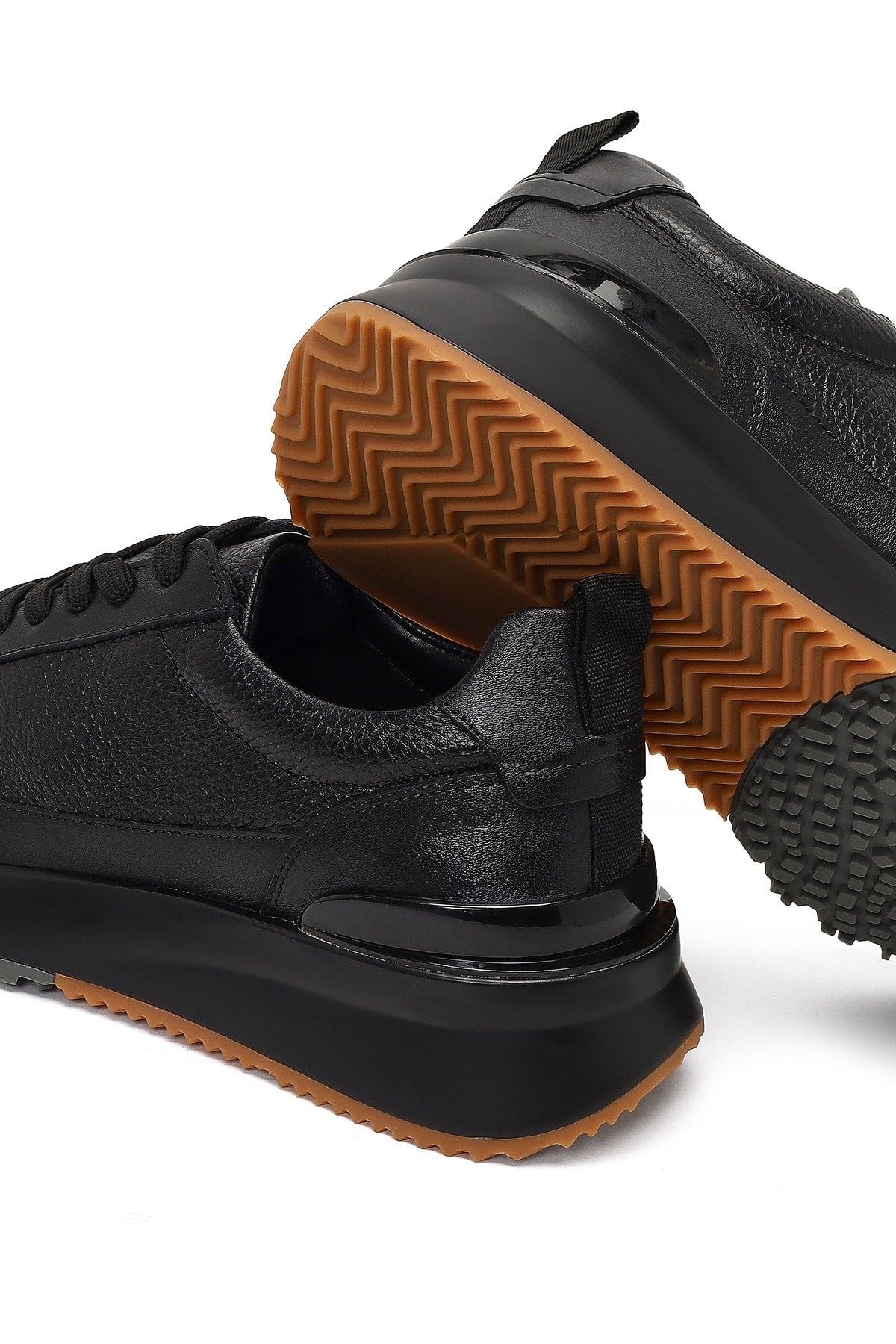 Erkek Siyah Bağcıklı Kalın Tabanlı Deri Sneaker