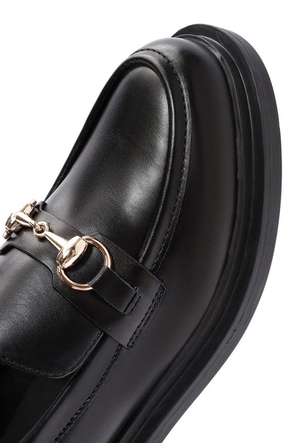 Kadın Siyah Tokalı Maskülen Loafer