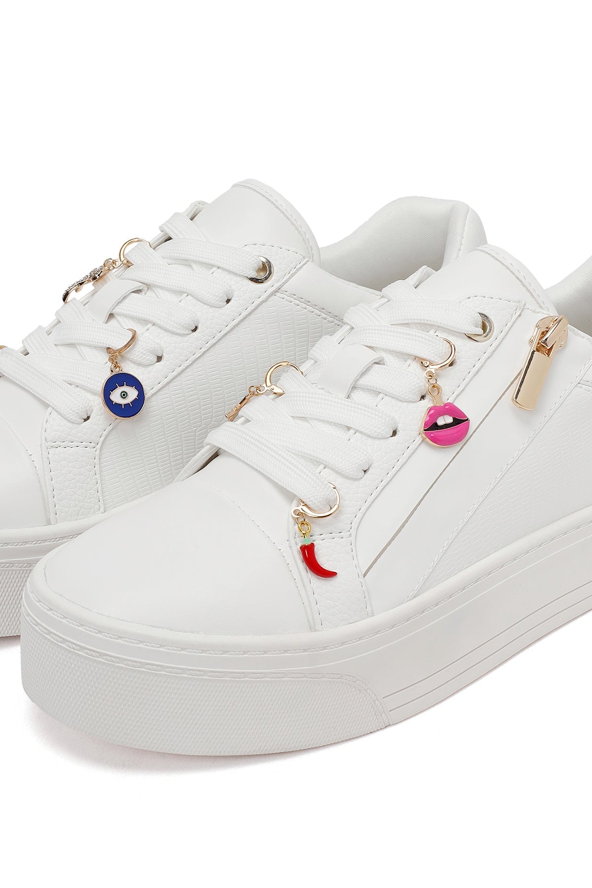 Kadın Beyaz Bağcıklı Kalın Tabanlı Sneaker