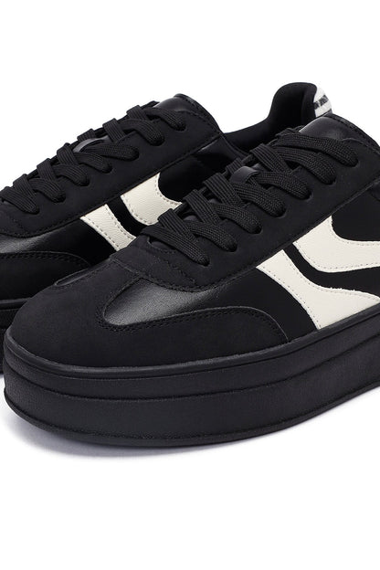Kadın Siyah Bağcıklı Kalın Tabanlı Sneaker
