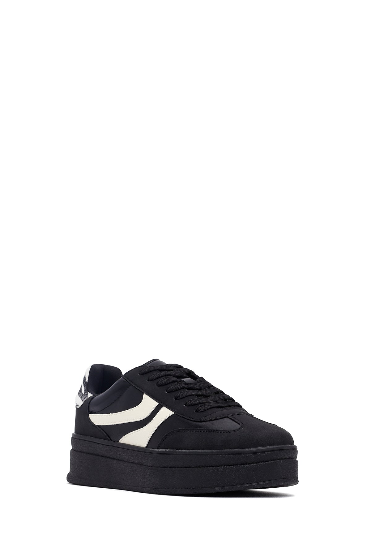 Kadın Siyah Bağcıklı Kalın Tabanlı Sneaker
