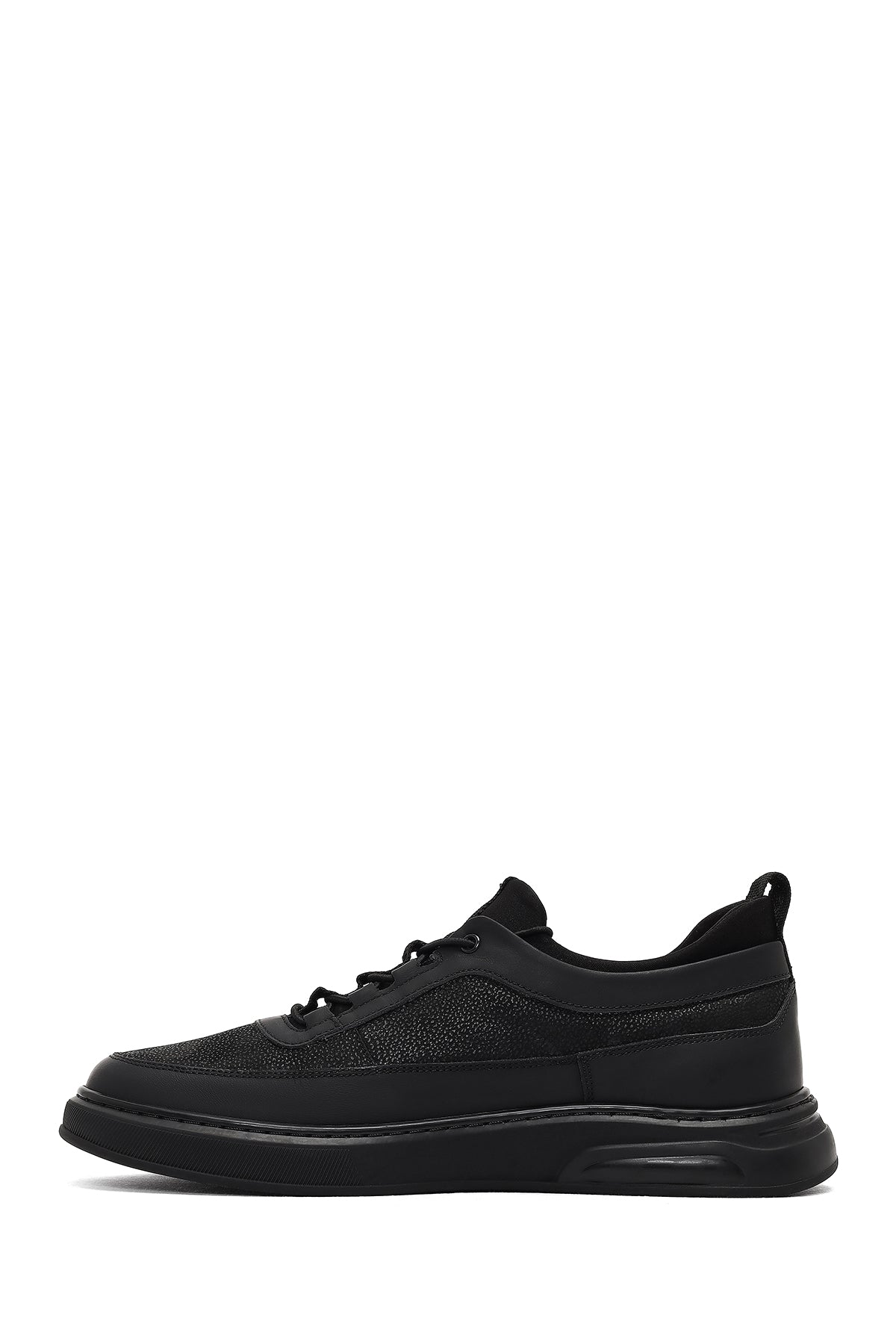 Erkek Siyah Bağcıklı Kalın Tabanlı Deri Sneaker