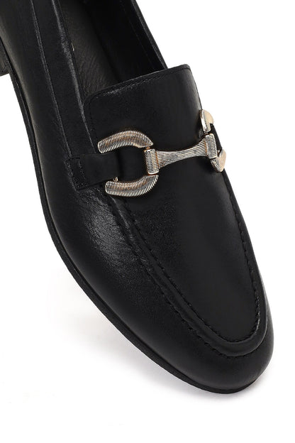 Kadın Siyah Tokalı Deri Loafer