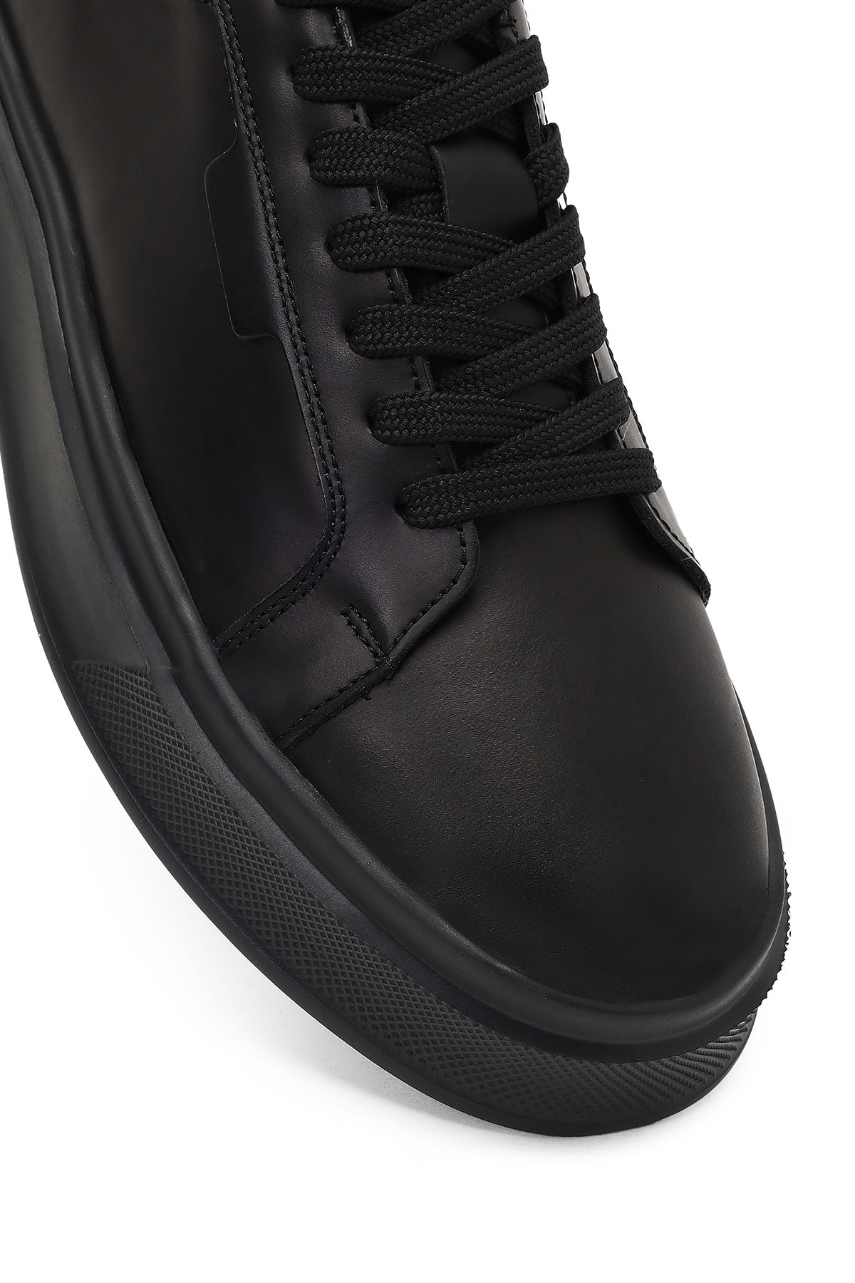 Erkek Siyah Bağcıklı Kalın Tabanlı Deri Sneaker
