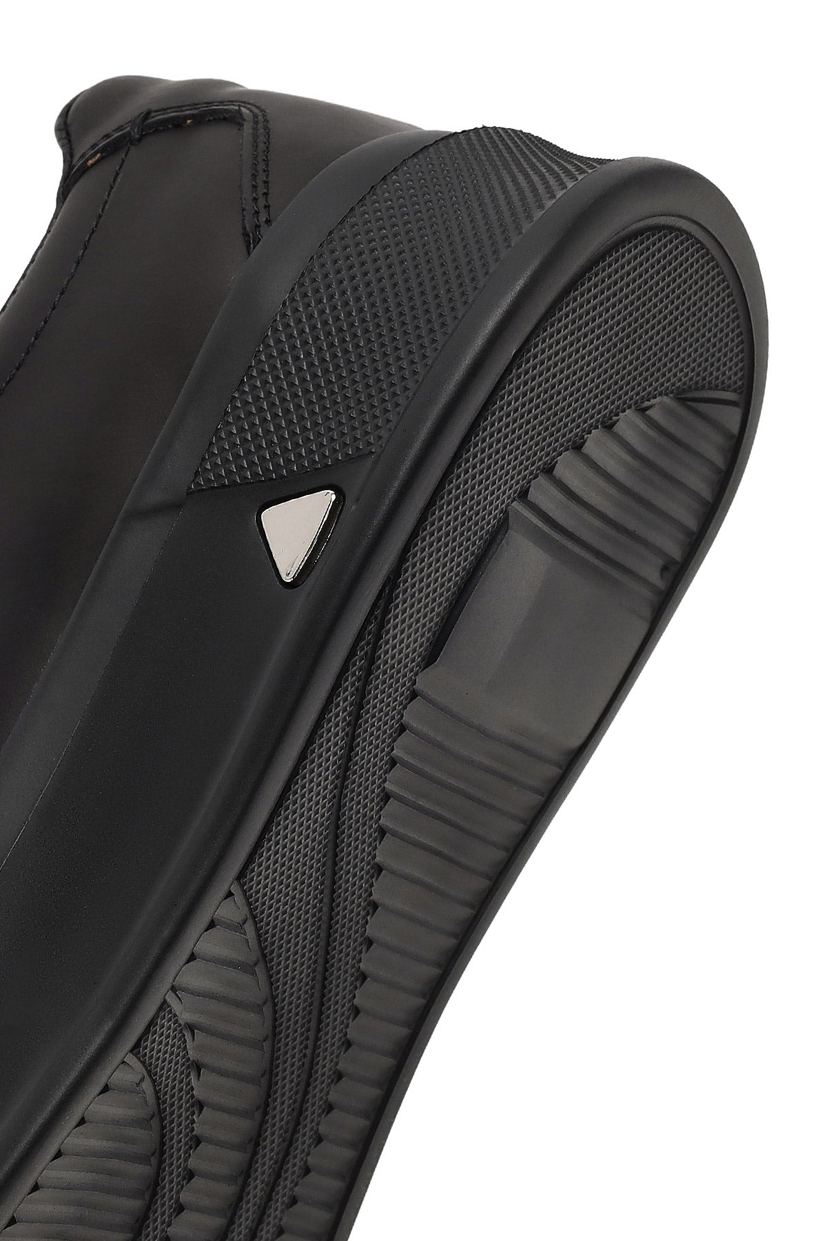Erkek Siyah Bağcıklı Kalın Tabanlı Deri Sneaker